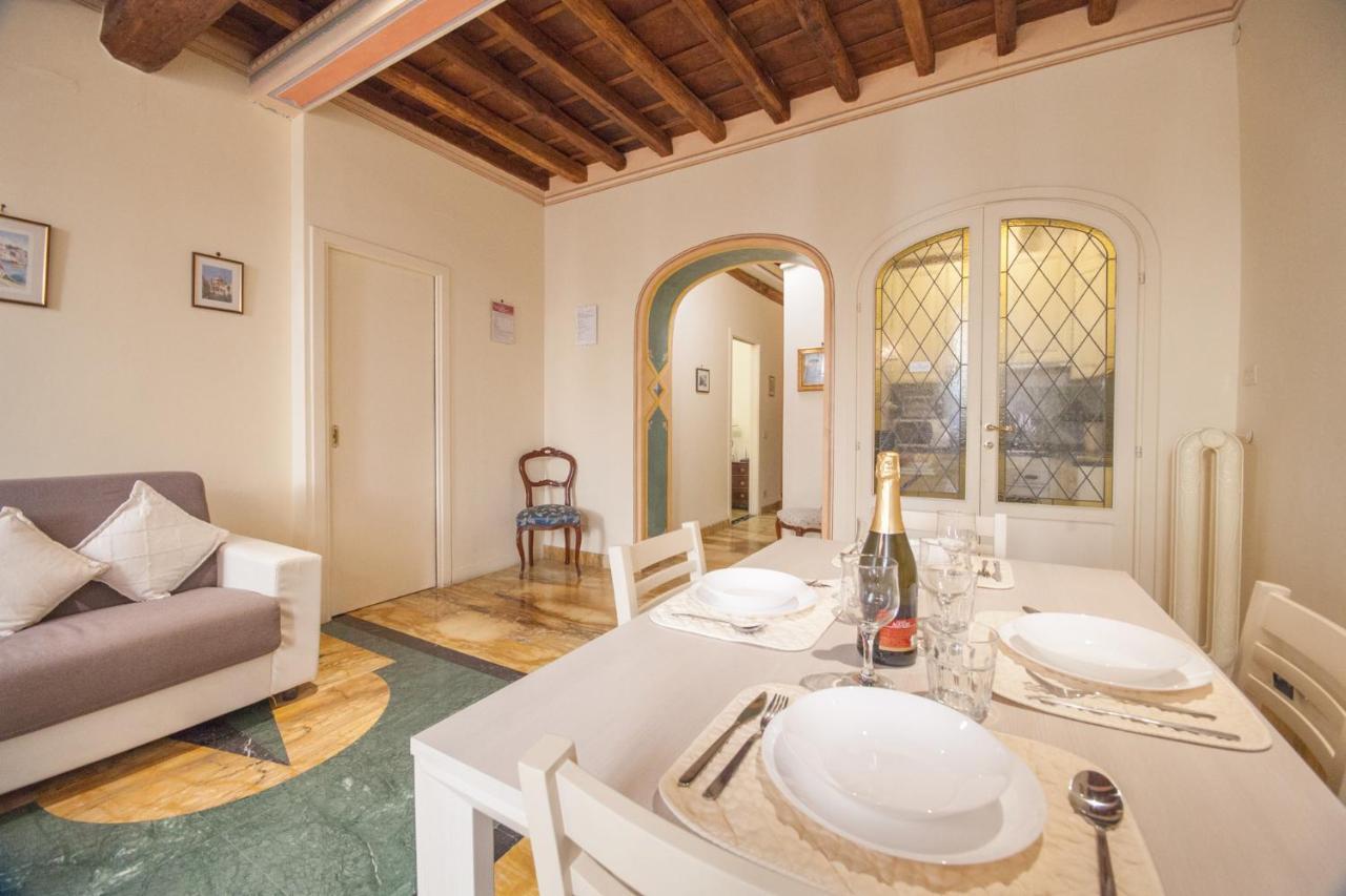 Gregoriana Apartment *