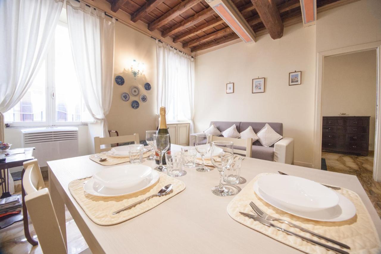 Gregoriana Apartment *