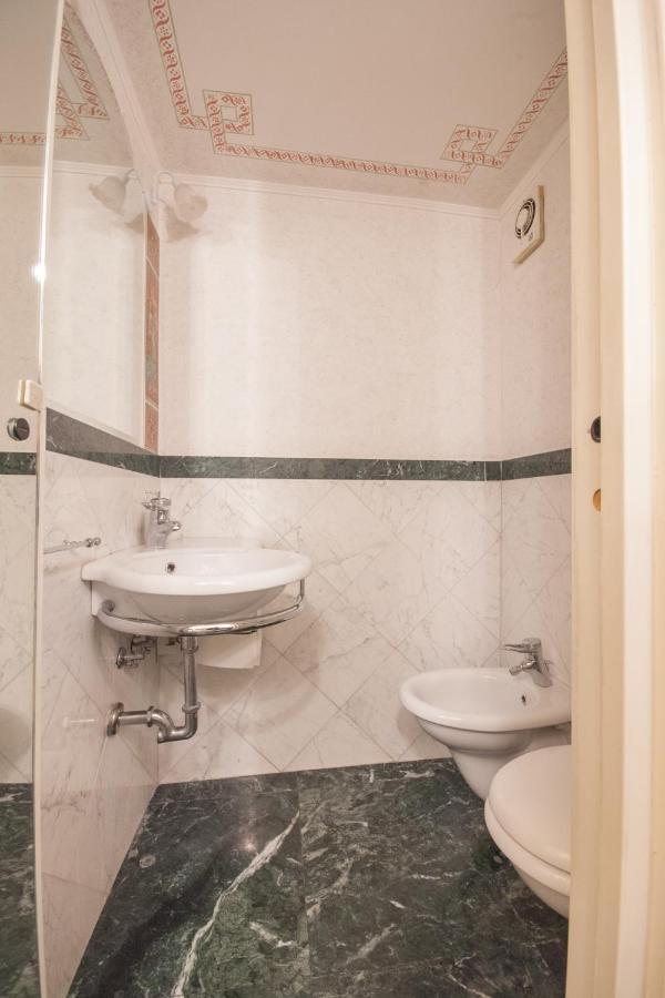 Gregoriana Apartment *